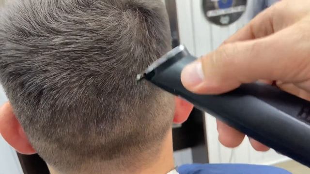 Как убрать вихор на голове . Мужская стрижка смотреть онлайн