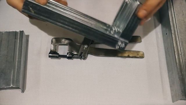 Не каждый МАСТЕР знает про ЭТИ ХИТРОСТИ! Полезные приспособления для работы! смотреть онлайн