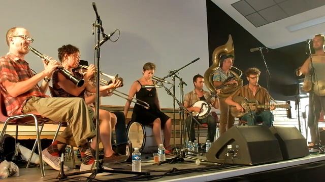 Tuba Skinny, "Willie the Weeper", Montségur-sur-Lauzon, France 2019 смотреть онлайн