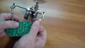 Третья рука - приспособление для пайки