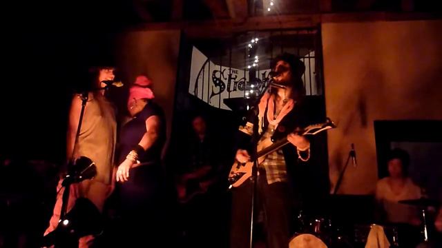 Joseph Arthur - A Pig In The Mouth of China 04/23/10: Stronghold - Venice, CA смотреть онлайн