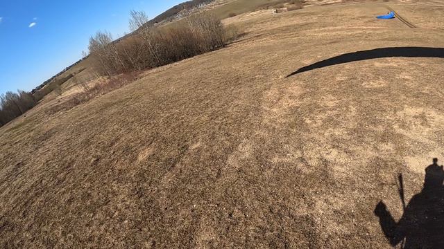 Неудачный полет на параплане. Загнездился на деревья. смотреть онлайн