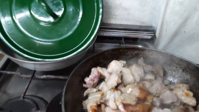 //Забили свинью,готовим свежину Таранчю(у)к по Березански,Сало ,Мясо сковорода//