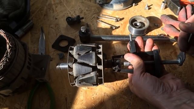 Снимаем генератор и меняем подшипники на Мазда 6 1,8 2007 года Mazda 6 смотреть онлайн