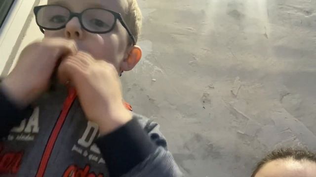 VLOG: Лечение косоглазия Димы/Посадили травку/Как побороть стеснение и не зависеть от мнения других смотреть онлайн