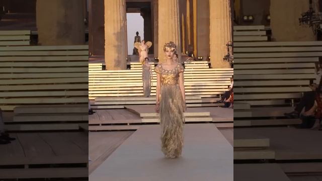 Dolce & Gabbana Look 2. Alta Moda, Valley of the Temples