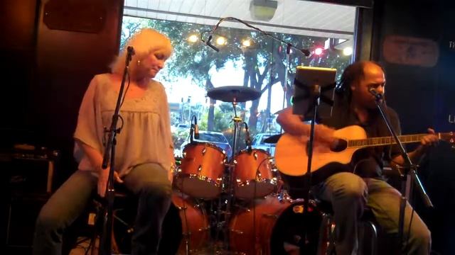 I Heard It Through The Grapevine Acoustic cover.mp4 смотреть онлайн