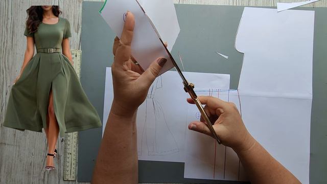 Пышное платье со складками и приталенным лифом. Моделирование. Выкройка № 1246 смотреть онлайн