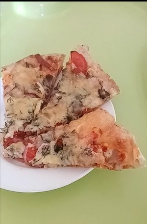 Сочная пицца на слоёном тесте