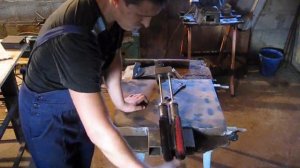 стойка для болгарки с протяжкой и регулировкой угла реза.