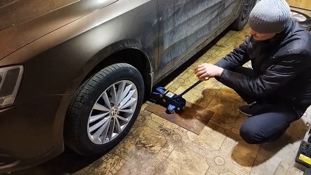 Подкатные гидравлические домкраты 3 и 2 тонны MATRIX 510345 и KRAFT 820001| Обзор сравнительный тес смотреть онлайн