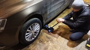 Подкатные гидравлические домкраты 3 и 2 тонны MATRIX 510345 и KRAFT 820001| Обзор сравнительный тес