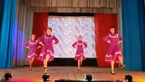 Танец «Я на печке молотила»