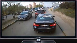 Пьяная девушка за рулем КАЧАЕТ права