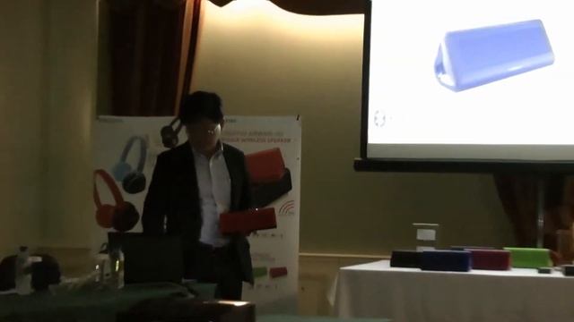 Репортаж с презентации новинок Creative 2013 года. смотреть онлайн