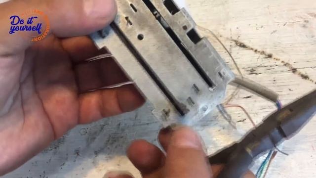 70s Philips Portable Turntable (Record Player) Restoration смотреть онлайн