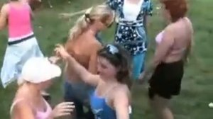 Иляна Ушакова-Я мыла пол,набрав ведро воды