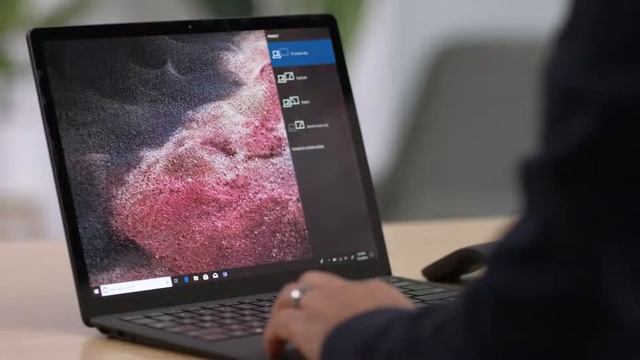 Microsoft Surface Hub 2S | Connect and Project From Your Device смотреть онлайн