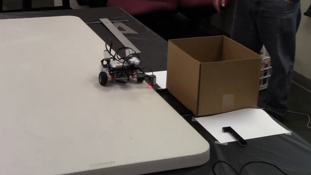 Robofest 2014 NXTG-NXT workshop task2, Measure the width of the building смотреть онлайн