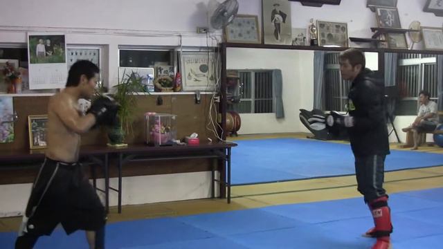 渡久地と石原 смотреть онлайн