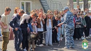 Акция «Зарядка со стражем порядка» в детском оздоровительном лагере