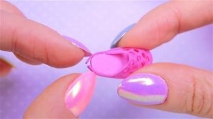 26 EASY DIY MINIATURE BARBIE IDEAS 〜 Mini paints, Nike Sneakers, Lipgloss and more!