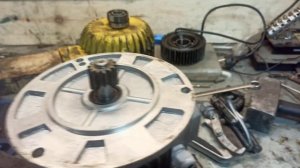 Почему быстро ломаются шестерни на передвижение болгарского тельфера.