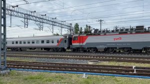 Поезд 07 Санкт-Петербург - Севастополь прибывает на ст.Чудово-Московское
