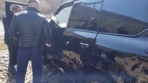 сразу же как вытащили лексус из воды на рухнувшем мосту одна девушка на заднем сидении