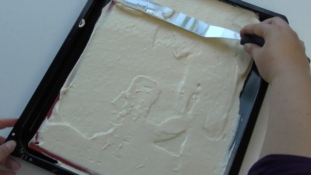 Flamingo-Biskuitrolle mit Reliefmatte** смотреть онлайн