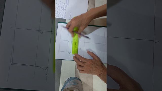 Свободненькие брюки без бокового шва. Очень простая выкройка. смотреть онлайн