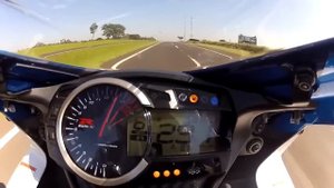 BHzFelipe - SUZUKI GSX-R SRAD 750 2015 TOP SPEED 299 KM/H.
