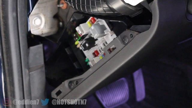 DIY Add A Dual USB Port To Your Car. (DASH CAM, GPS) смотреть онлайн