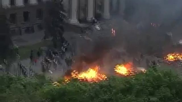 Одесса дом профсоюзов 02.05.2014(Людей сжигают заживо) смотреть онлайн
