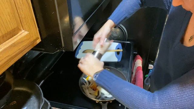 117 Philly Cheesesteak Sandwich on a modified cumulus roll! The most real tasting Philly out there! смотреть онлайн