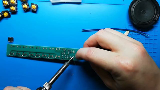 DIY Electronics - Electric piano with NE555 (including schematic) смотреть онлайн