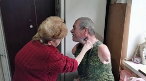 Как бреюсь без рук?