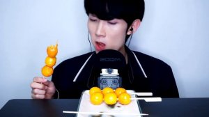 ASMR 금귤 사탕 탕후루 리얼사운드 먹방 キンカン 糖葫芦 Candied Kumquat Tanghulu Eating sounds Mukbang Korean male 한국어