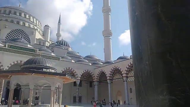 Европанинг энг буюк масжидни... смотреть онлайн