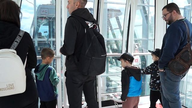 Колесо обозрения на ВДНХ «Солнце Москвы». 18 минут, как один миг! смотреть онлайн