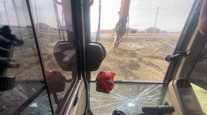 Работа с гидромолотам, работа на Гусеничном Экскаваторе Doosan 255