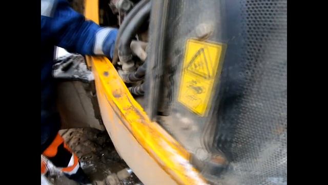 РЕМОНТ JCB ! Замена помпы на экскаваторе-погрузчике JCB 3CX смотреть онлайн