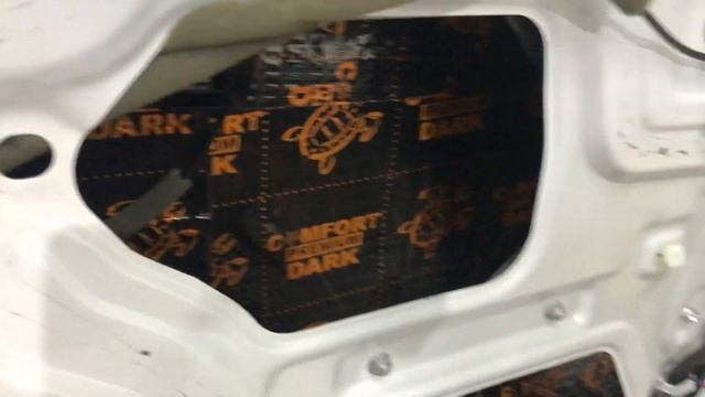 Nissan X-Trail максимальная шумоизоляция или один из вариантов использования материалов Комфортмат