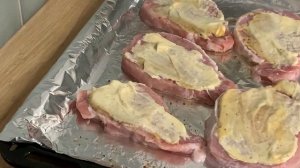 Мясные штучки. Свинина под шубой в духовке.