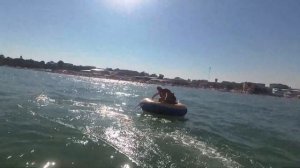 Кирилловка! Супер экстремальное  катание на плюшке в море