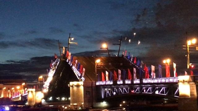 Дню Петербурга - «Музыка Дворцового моста». Из «Гимна Великому городу» Глиэра. (финал)
