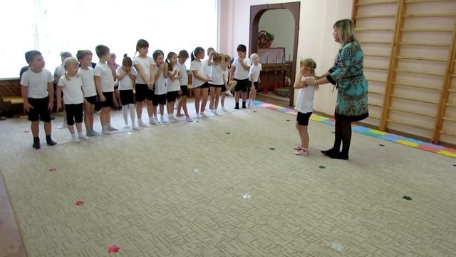 Двигательная деятельность "Вредный король" в подготовительной группе смотреть онлайн