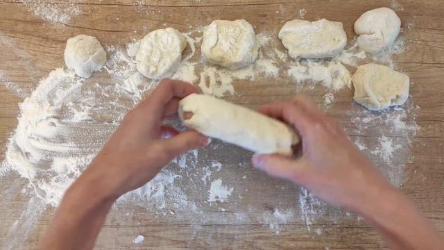 Сосиски в тесте на сковороде. Без дрожжей на кефире.||Sausages in a dough in a pan. Without yeast |