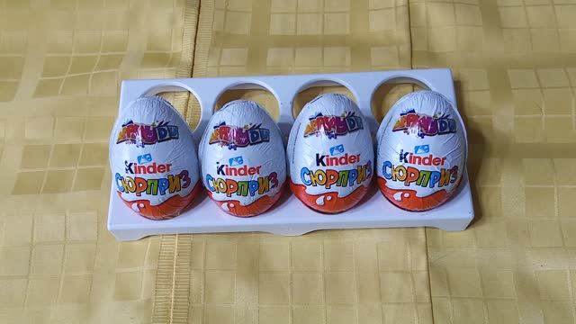 Открываем Киндер сюрпризы Applaydu №4. Opening Kinder surprises Applaydu №4.