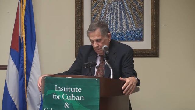 Matias Montes Huidobro - Libro «Poesía escogida de Emilia Bernal Agüero» de Rolando D. H. Morelli смотреть онлайн